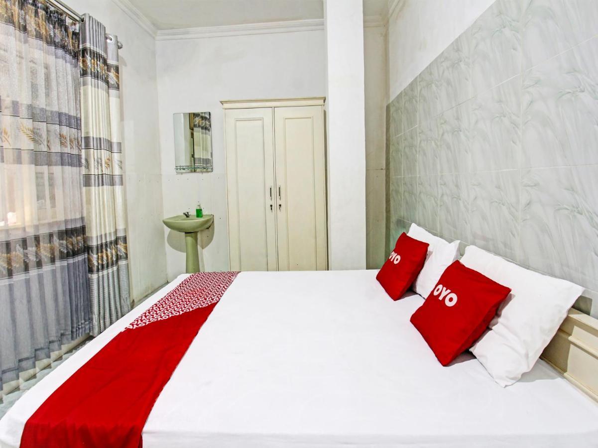 Oyo 3741 Mutiara Syariah 1 Hotel Mataram Exterior photo