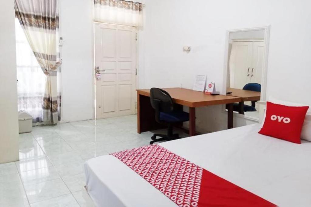 Oyo 3741 Mutiara Syariah 1 Hotel Mataram Exterior photo