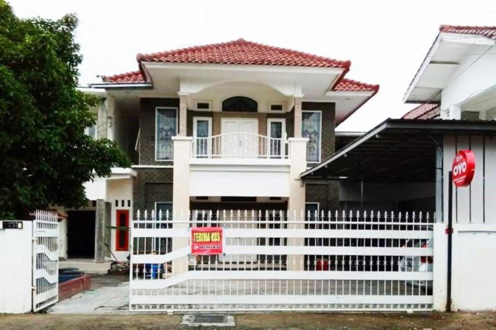 Oyo 3741 Mutiara Syariah 1 Hotel Mataram Exterior photo